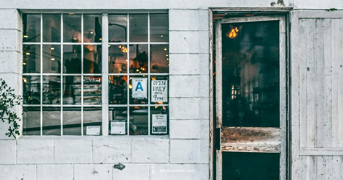 Outlet Shopping Guide - The Hardware