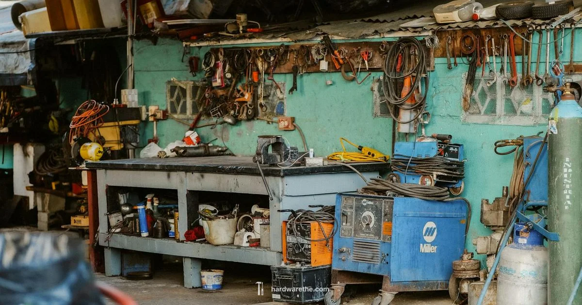 Cutting Hardware Cloth - The Hardware